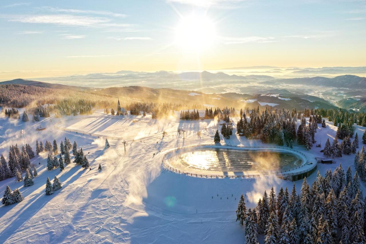 Hotel Natura Rogla エクステリア 写真