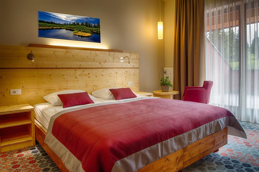 Hotel Natura Rogla エクステリア 写真